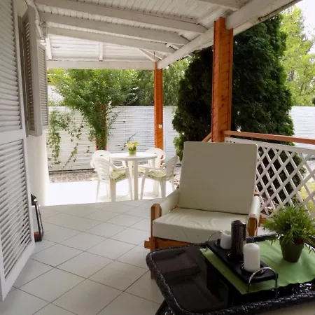 Apartment 80-vizkozeli, Klimatizalt Onallo Nyaralo